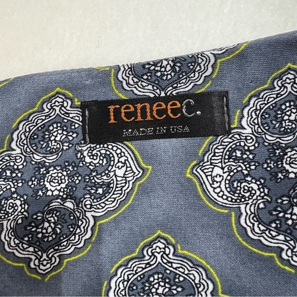 Renee c. Knee length shirt dress with two front pockets size large - Picture 5 of 10